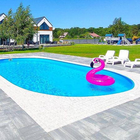Slonce I Woda Domki Caloroczne, Klimatyzacja, Podgrzewany Basen, Bezplatny Parking Leba Bagian luar foto